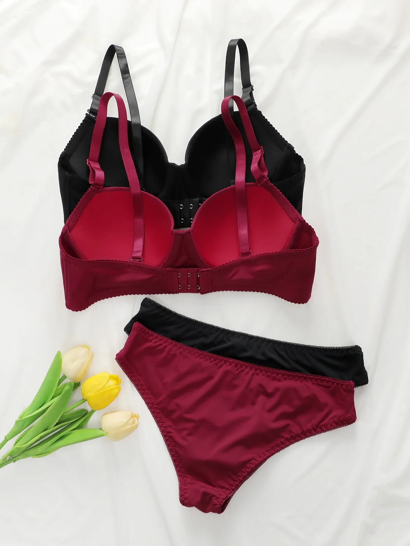 Women's Solid Basic Underwired Bra and Pants Set of 2