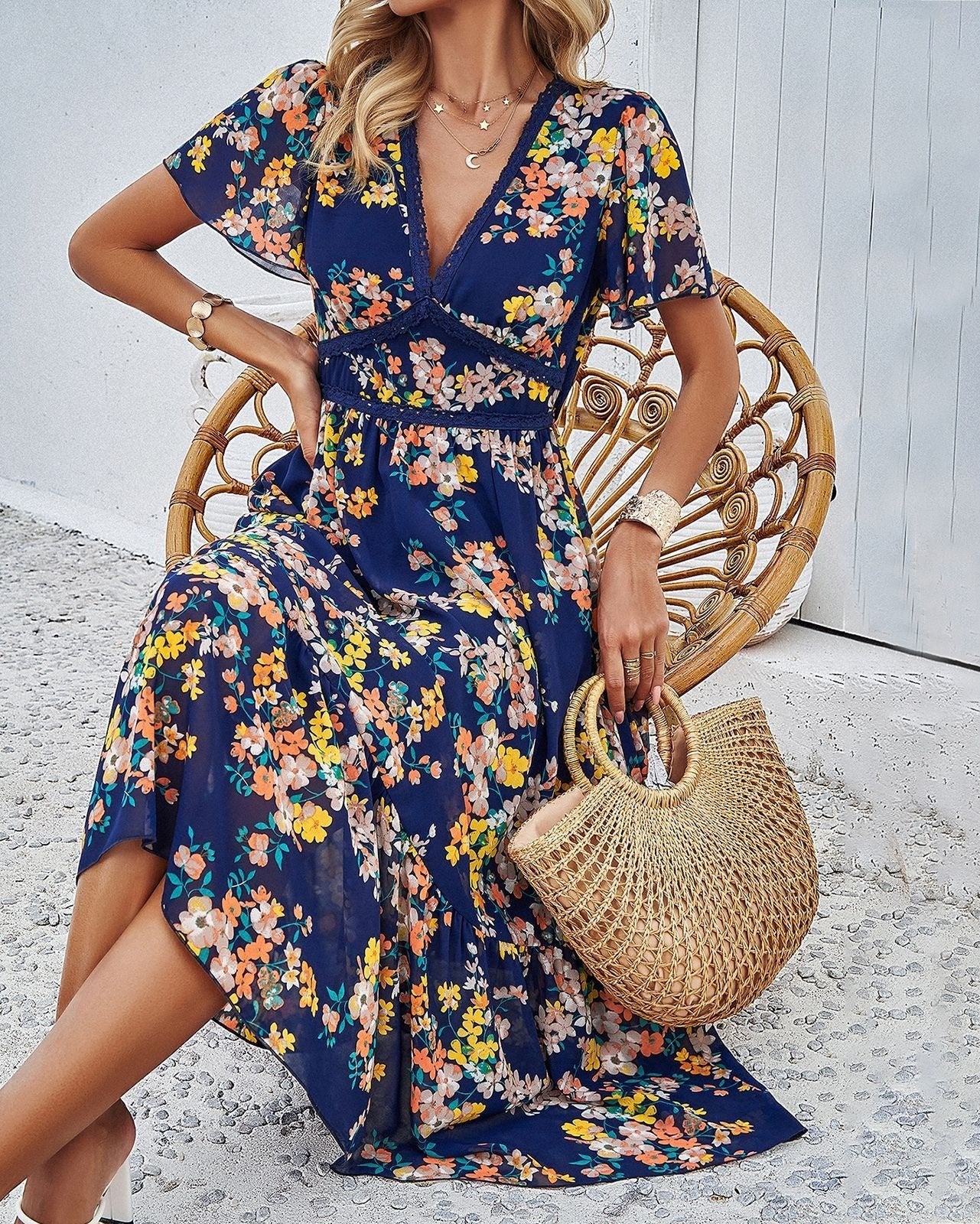 Women's Floral Print V-Neck Fitted Detailed Waist Midi Dress