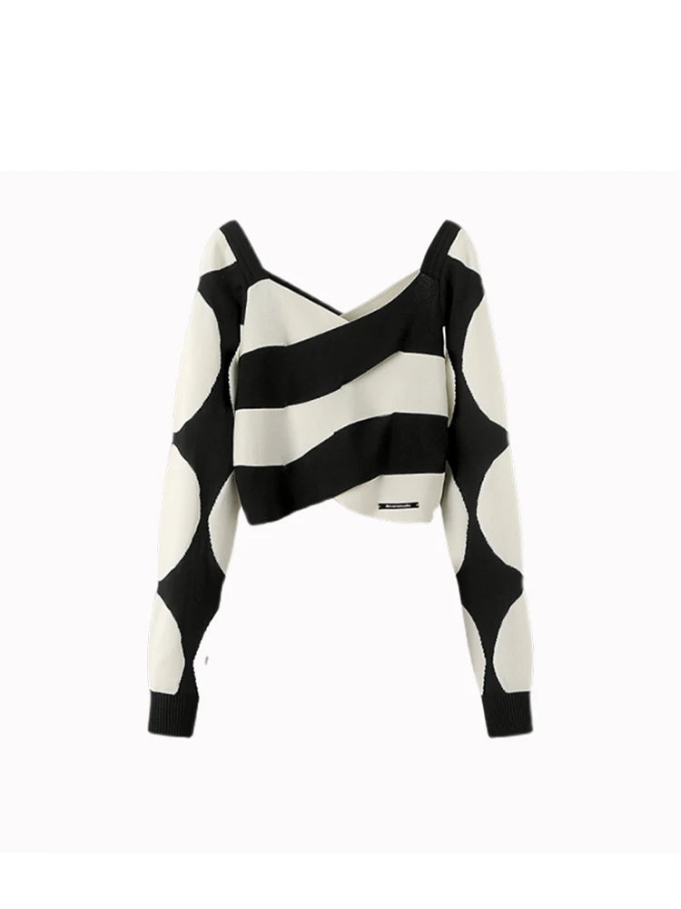 Women's Monochrome Striped Knit V-Neck Sweater